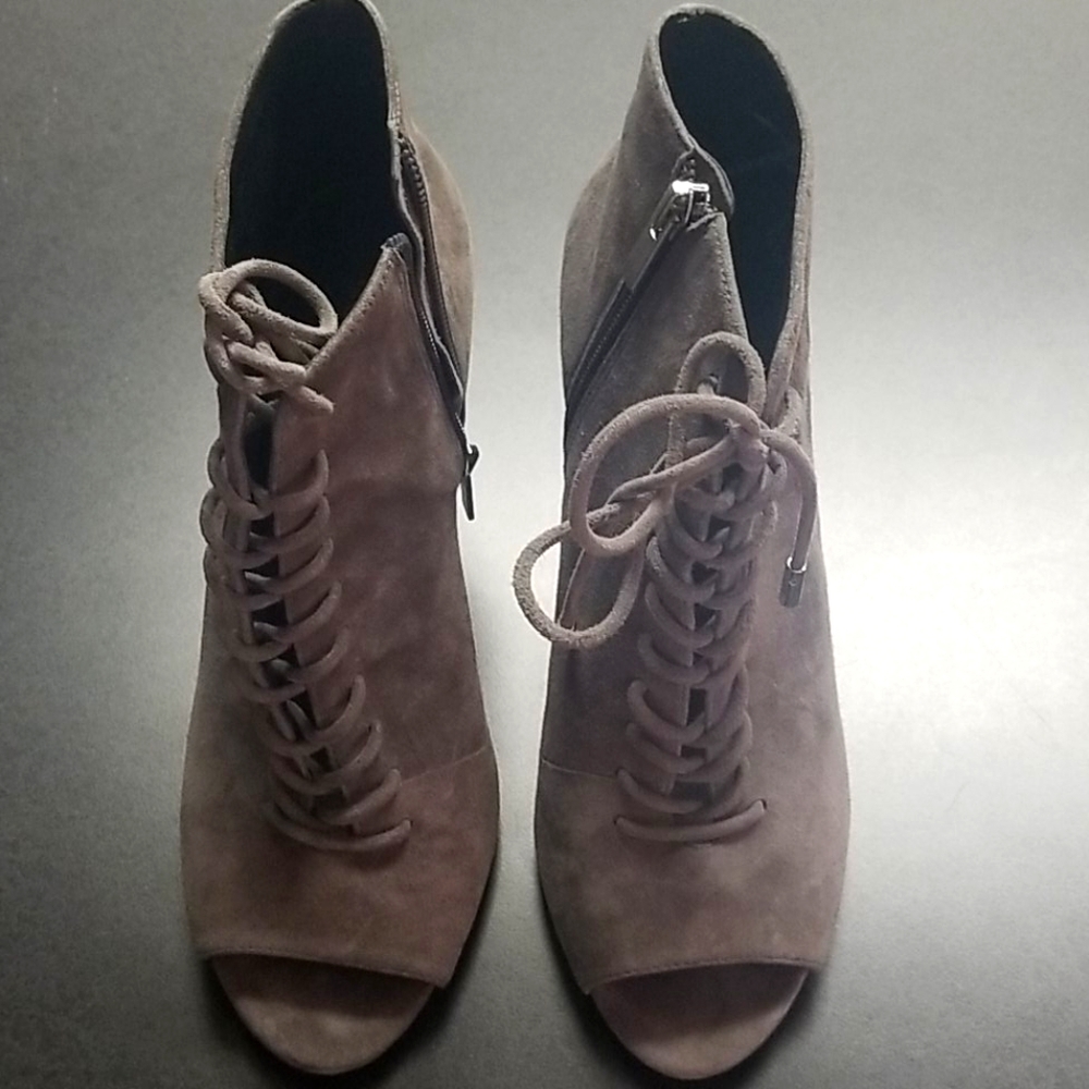 Gray Suede Saks Fifth Avenue Booties W8